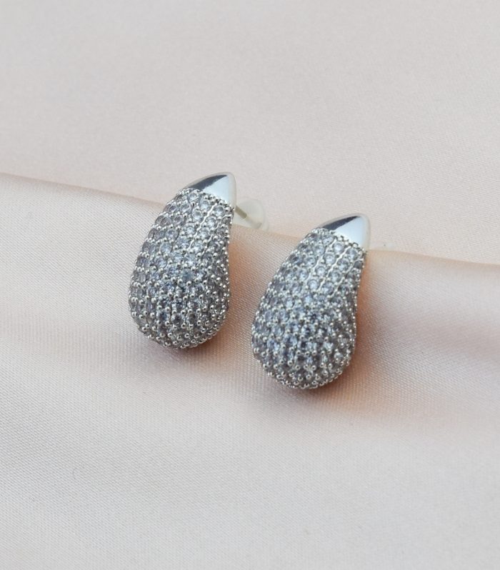 Taşlı Damla Küpe Gümüş Renk Küçük Boy 20mm