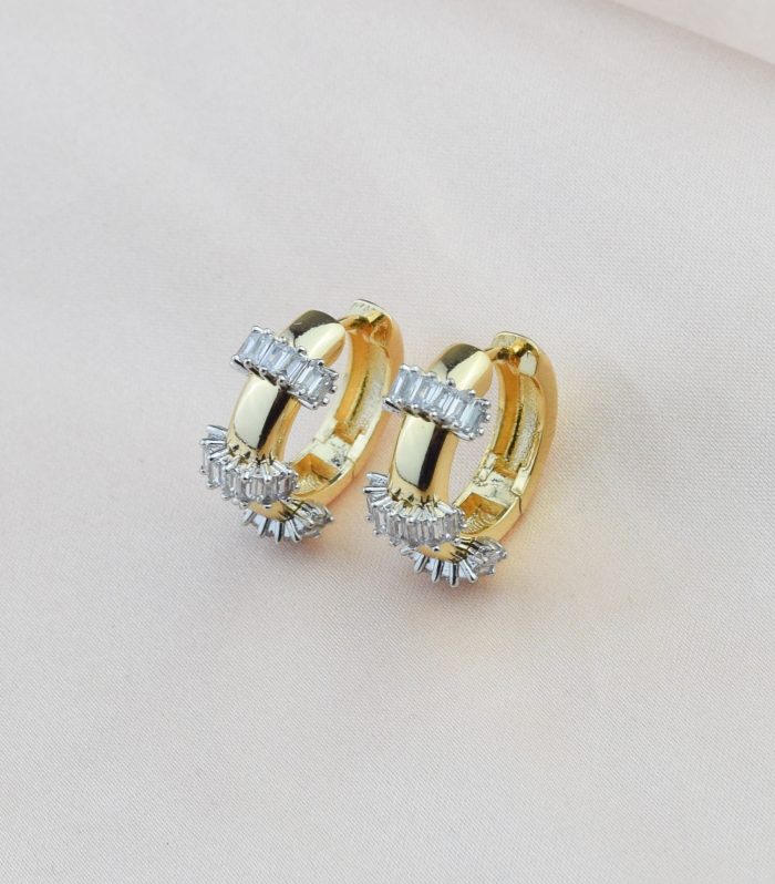 Üç Sıra Baget Taşlı Gold Renk Halka Küpe 20mm