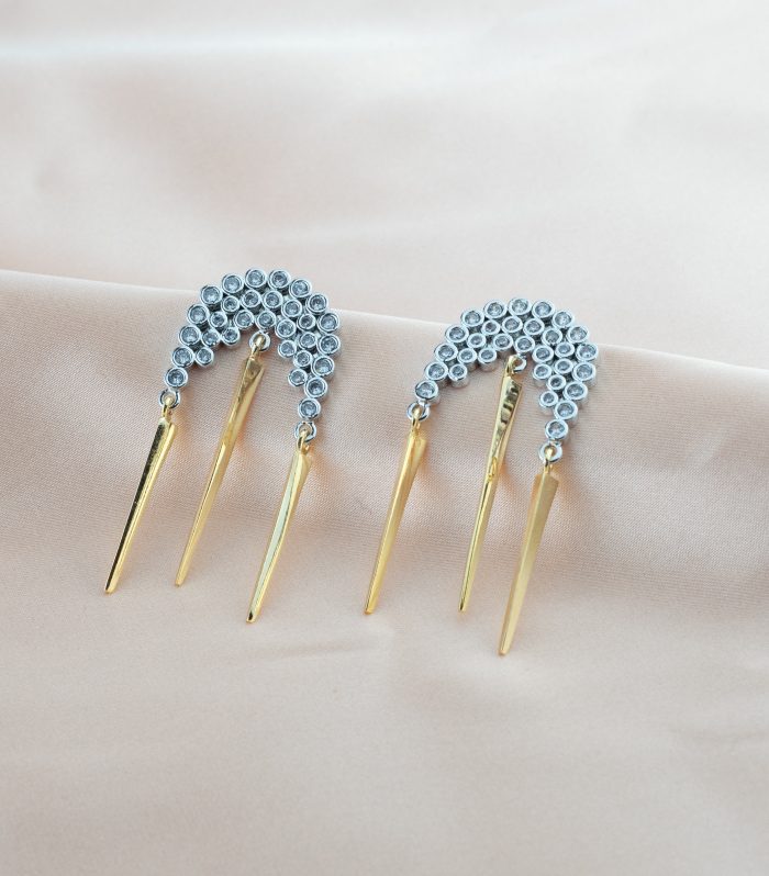 Gold Detaylı Taşlı Sallantılı Küpe 45mm