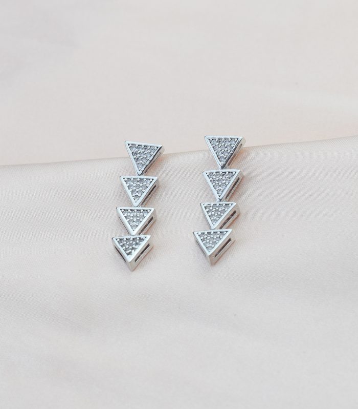 Üçgen Sallantılı Gümüş Renk Taşlı Küpe 30mm