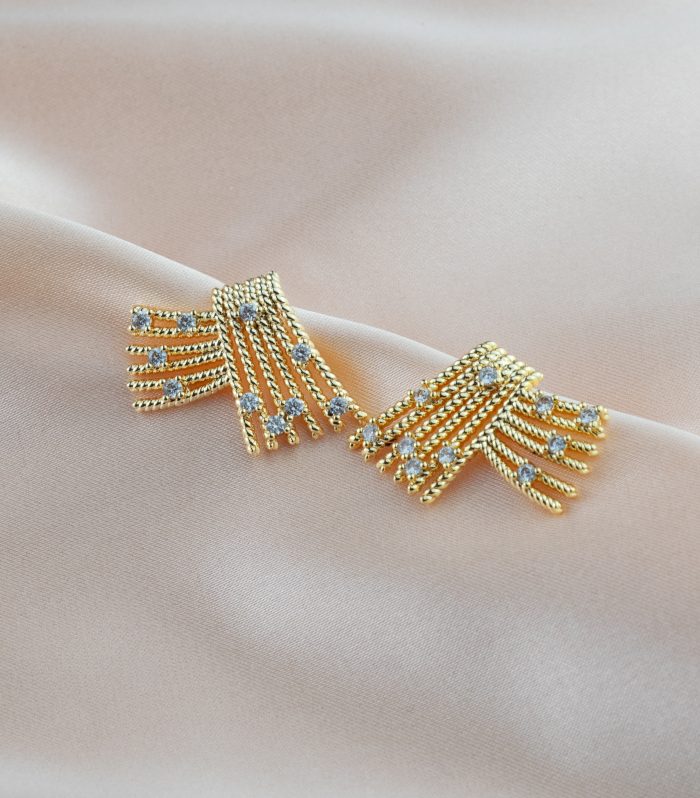 Taşlı Gold Renk Hasır Küpe 20mm